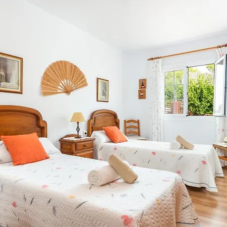 Sur By 3villas Binisafua