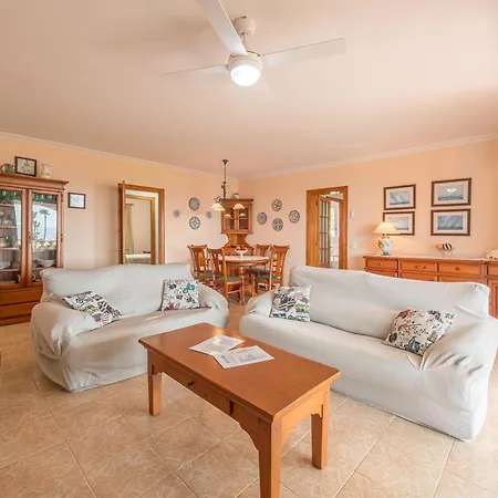 Sur Σπίτι διακοπών Binisafua