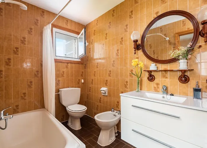 Nyaraló Sur Binisafua